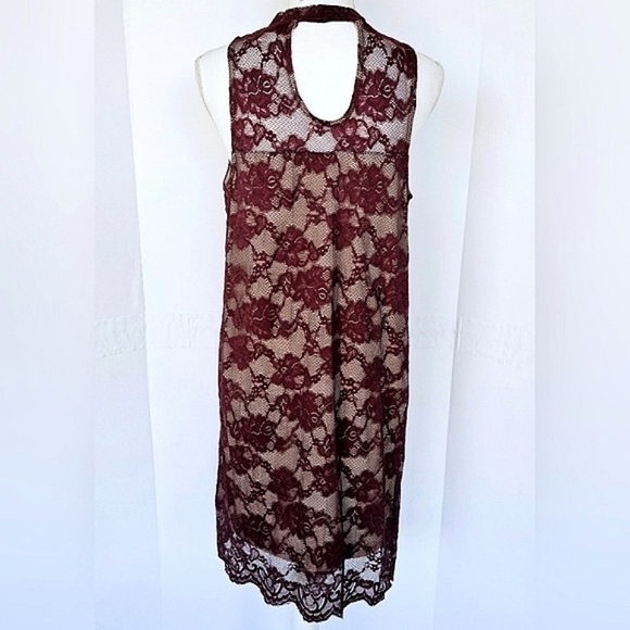 Love Fire Womens Burgundy Mock Neck Floral Lace Sleeveless Cocktail Dress Large - Picture 7 of 13